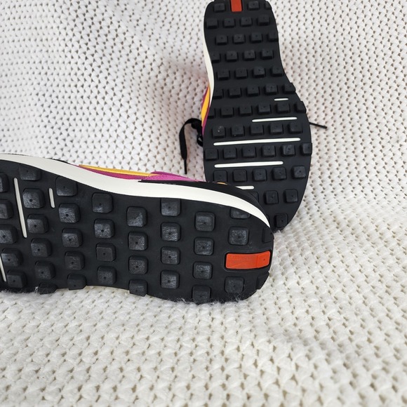 Nike Waffle One Women's Size 8 Active Fuchsia University Gold DC2533-600 - Picture 13 of 13